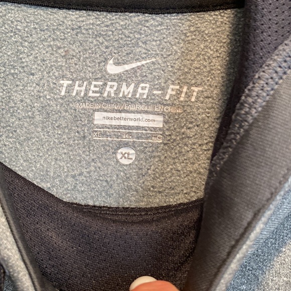 Nike Pullover Sweatshirt - Picture 2 of 4